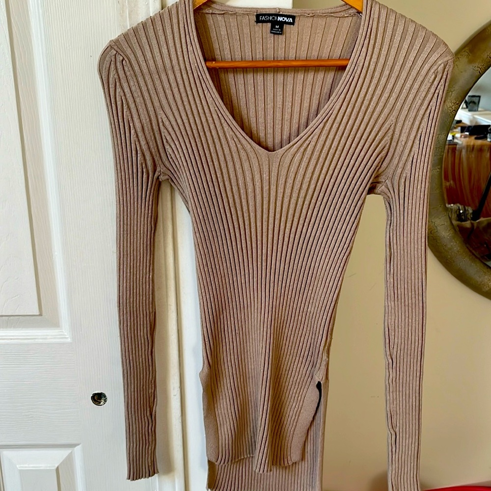 Fashion Nova beige ribbed Med